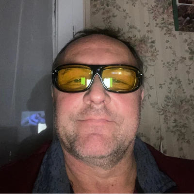 Review by Artie Blakes