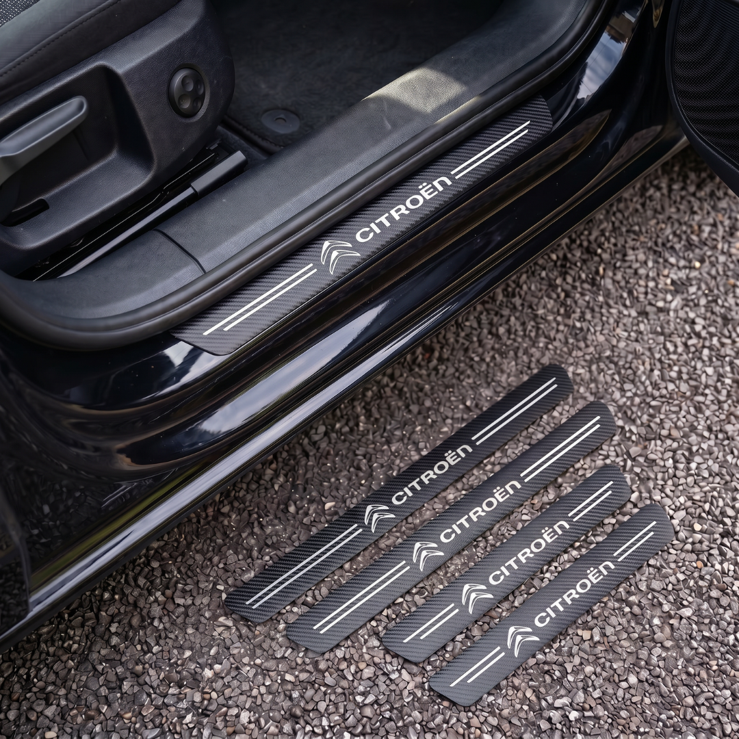 CarbonGrip PRO door sill protectors with Citroën logo: one fitted on the sill, set of 4 on the ground